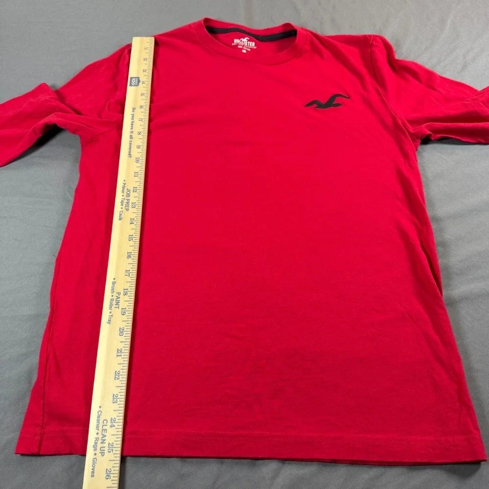 Hollister Mens Must-Have Collection Long Sleeve T-Shirt Red Logo Size M